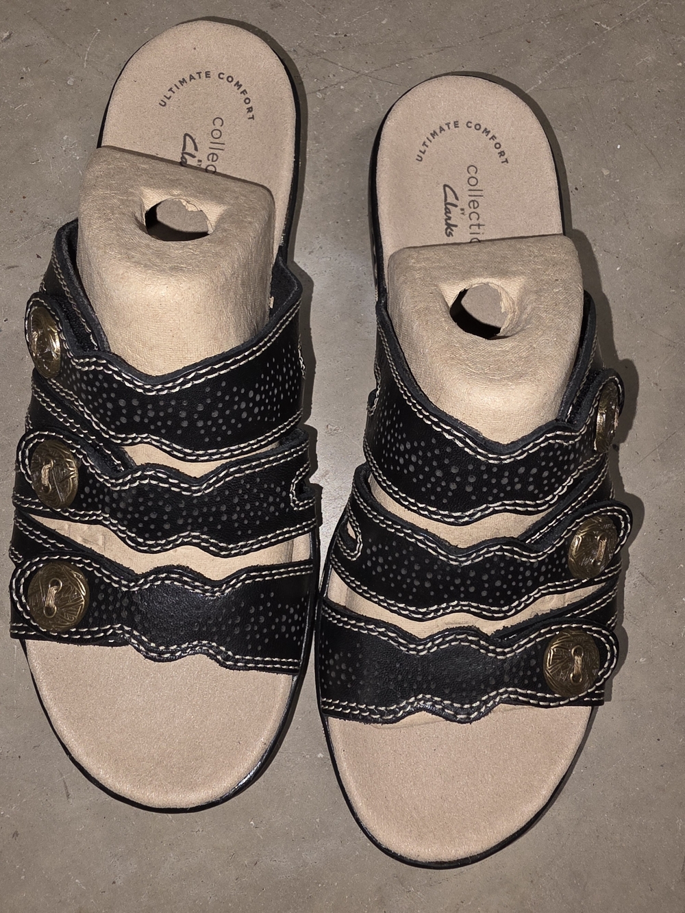 Clarks Black Leather *Leisa Grace* Slipon Sandals (NEW)